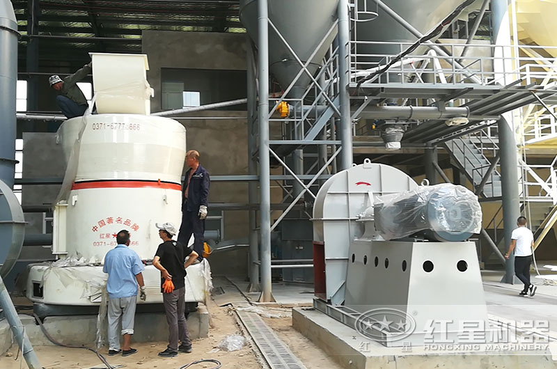 硅砂磨粉现场图片 硅砂磨粉现场图片