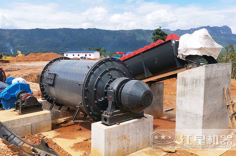 新型球磨机工作现场图片 新型球磨机工作现场图片