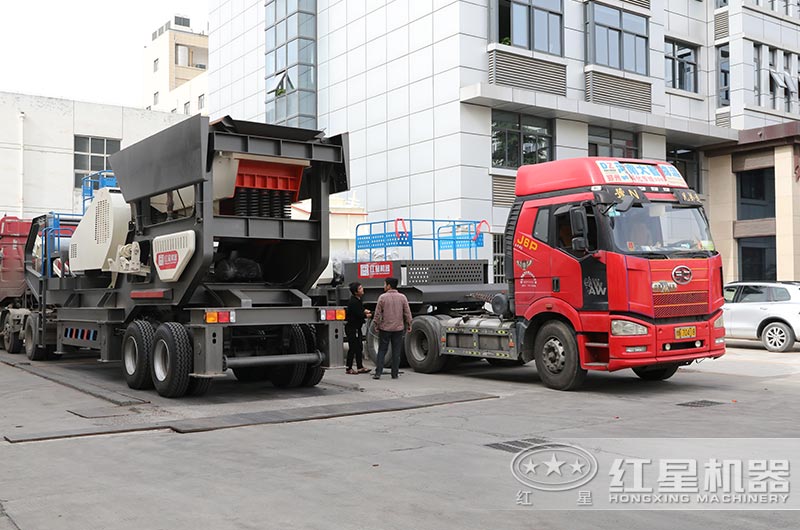 一套大型建筑垃圾粉碎机设备发货