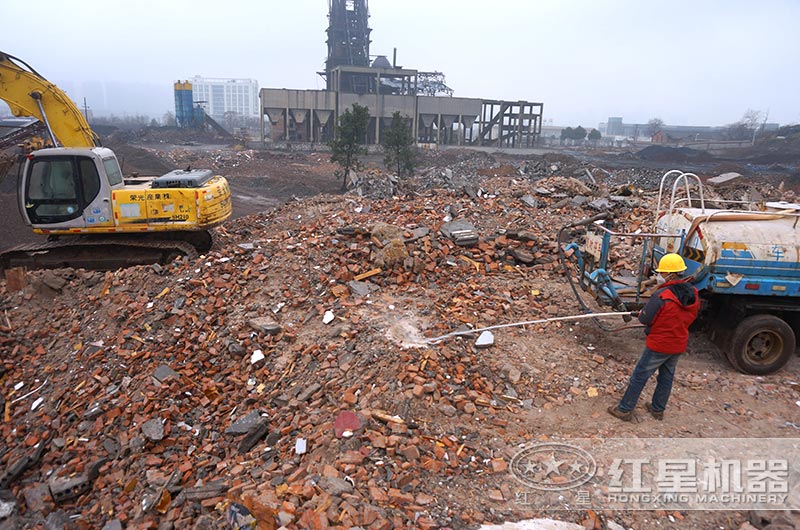 小型建筑垃圾处理厂赚钱吗？用什么破碎机好？